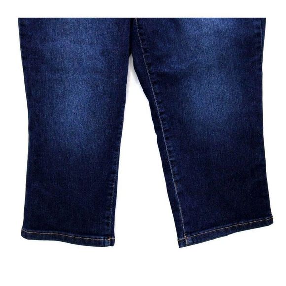 Christopher Banks Shaped Fit Mid Rise Crop Capri Jeans Size 4P Inseam 18" NWT - Picture 4 of 12